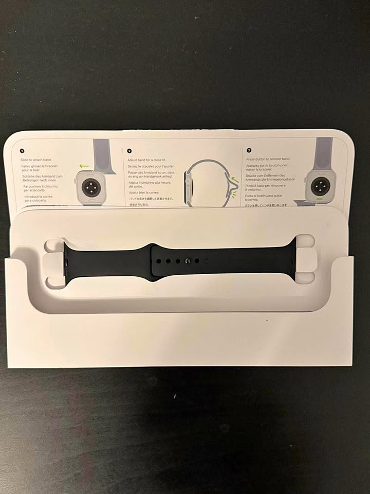 Apple Watch black sport band-46MM size M/L