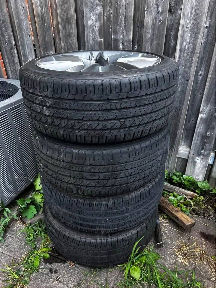 19 inch Rims with tires, 255/40/19new tires. 5x100 image indicator(3)