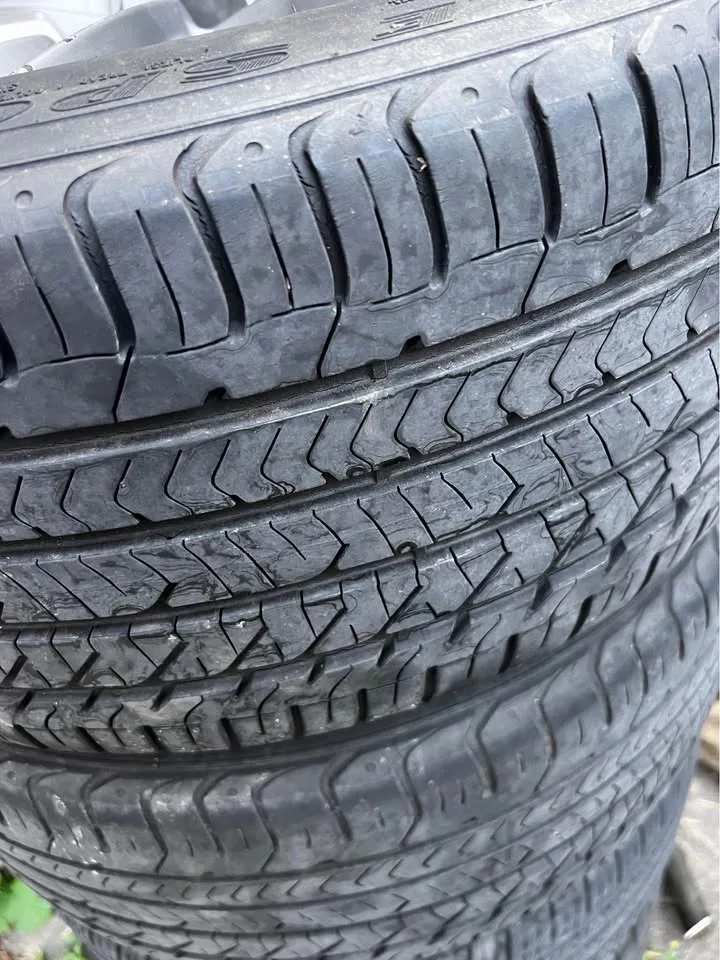 19 inch Rims with tires, 255/40/19new tires. 5x100 image indicator(4)