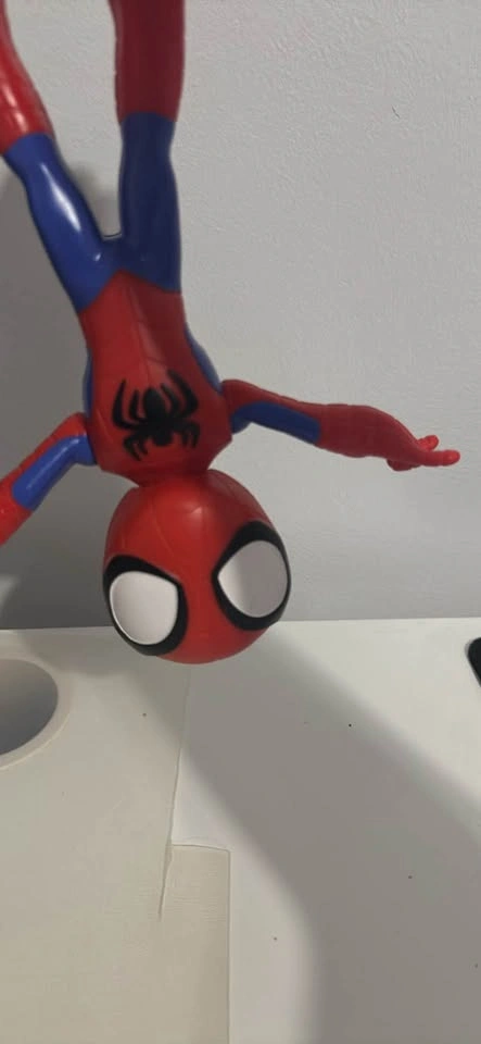 Spidey and His Amazing Friends Supersized Spidey Action Figure - photo 4