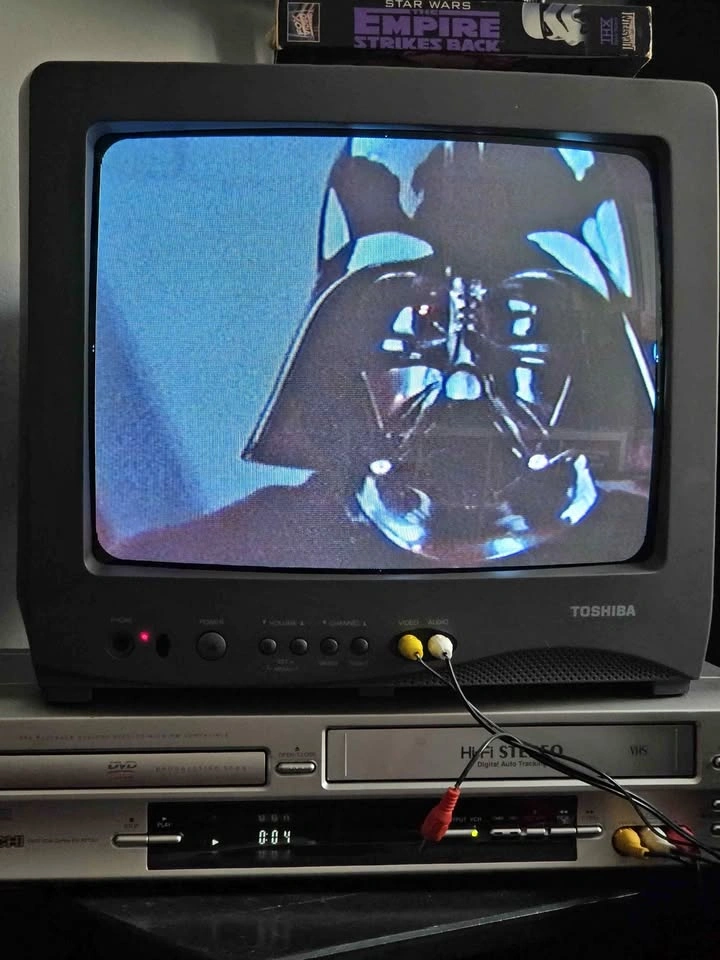 Toshiba 13A23 CRT TV
