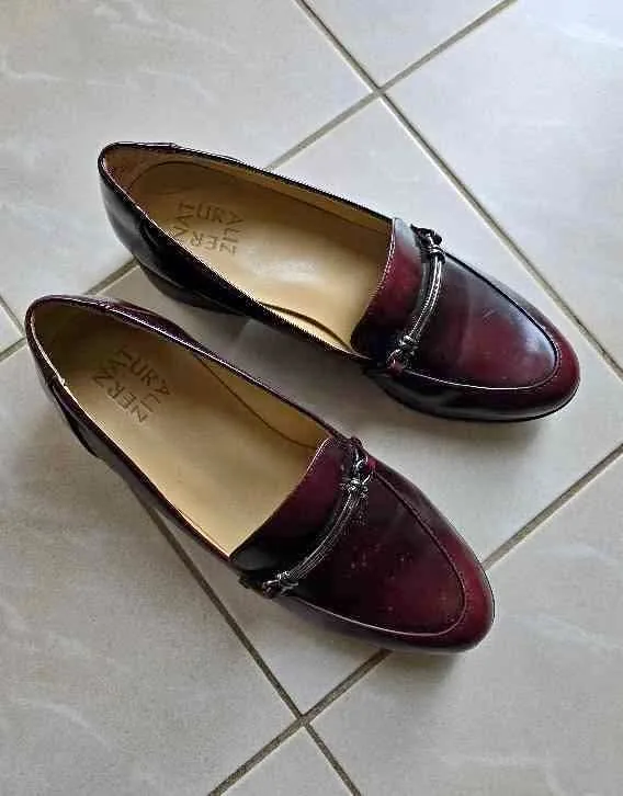 Ladies Loafer Sz 8.5M thumbnail