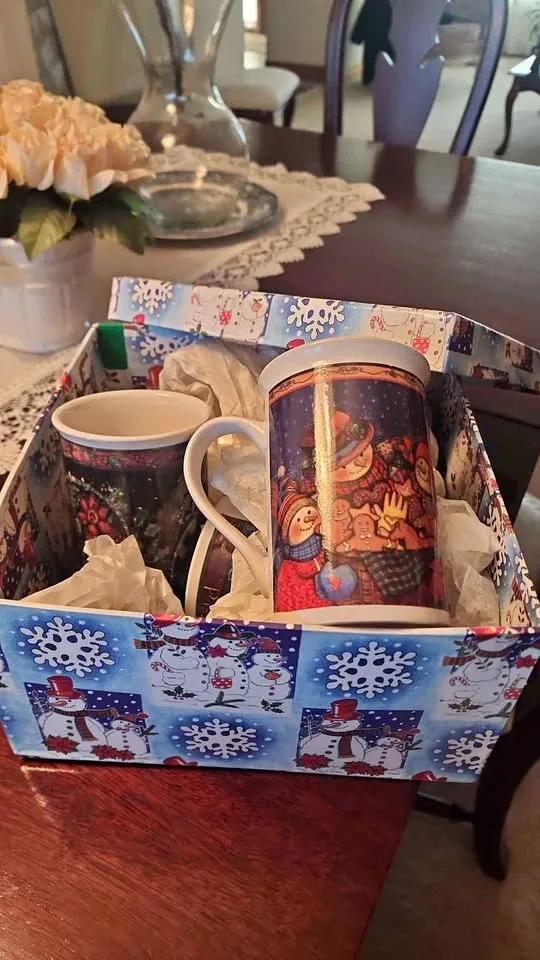 Christmas Coffee Mugs thumbnail