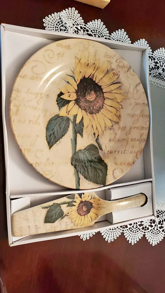 Cake Serving Set thumbnail