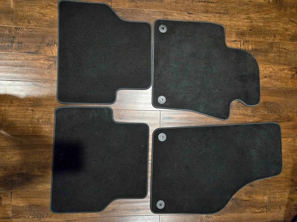 2017 VW Tiguan floor mats