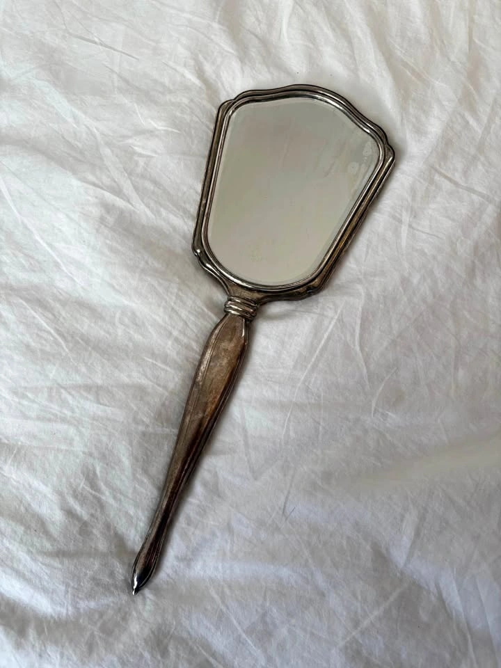ANTIQUE STERLING SILVER HAND ENGRAVED HAND MIRROR!