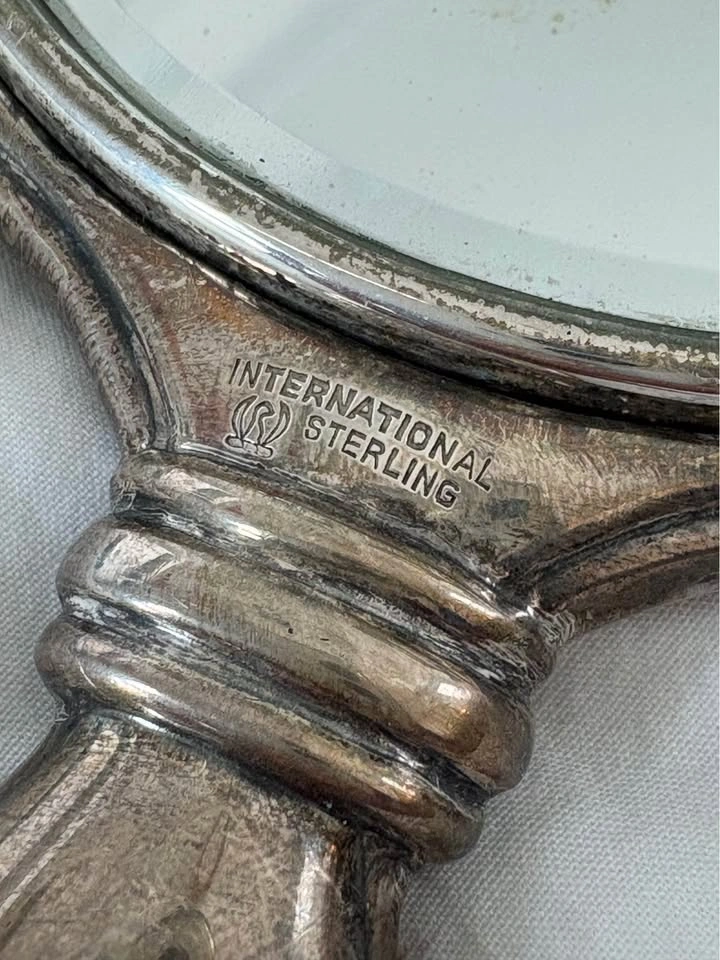 ANTIQUE STERLING SILVER HAND ENGRAVED HAND MIRROR! - photo 3