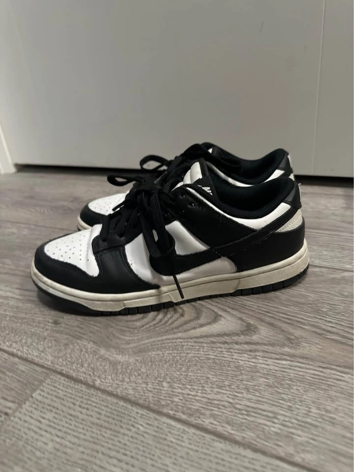Nike Dunk Low Panda