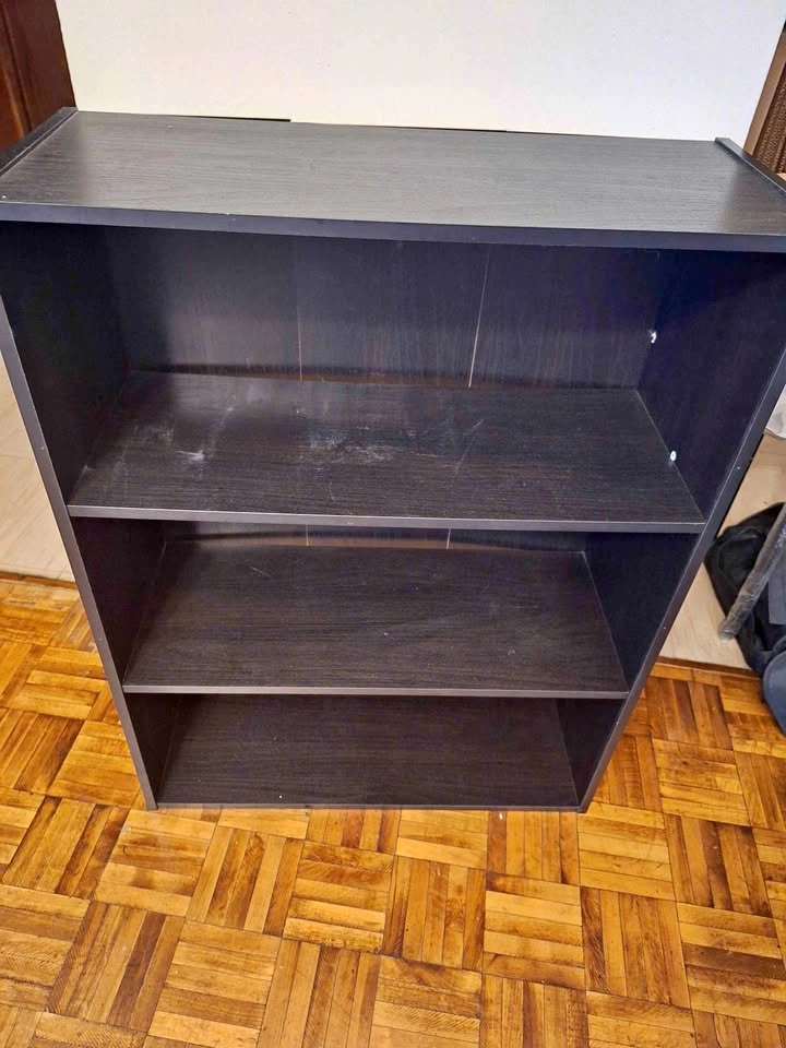 Moving sale