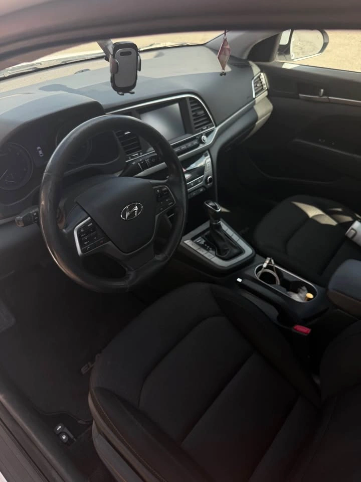 2017 Hyundai Elantra SE – Great Condition | Remote Start | Winte - photo 5