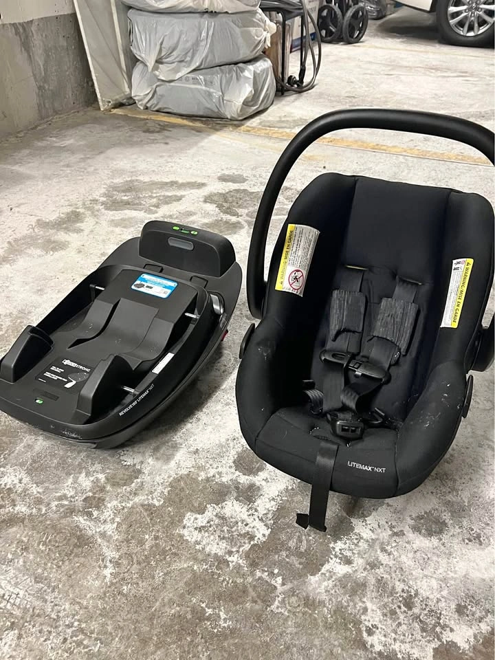 Baby car seat Revolve 180 litemax