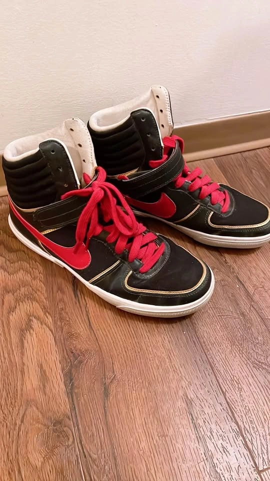 Nike Women’s Sneaker Heart logo - photo 2