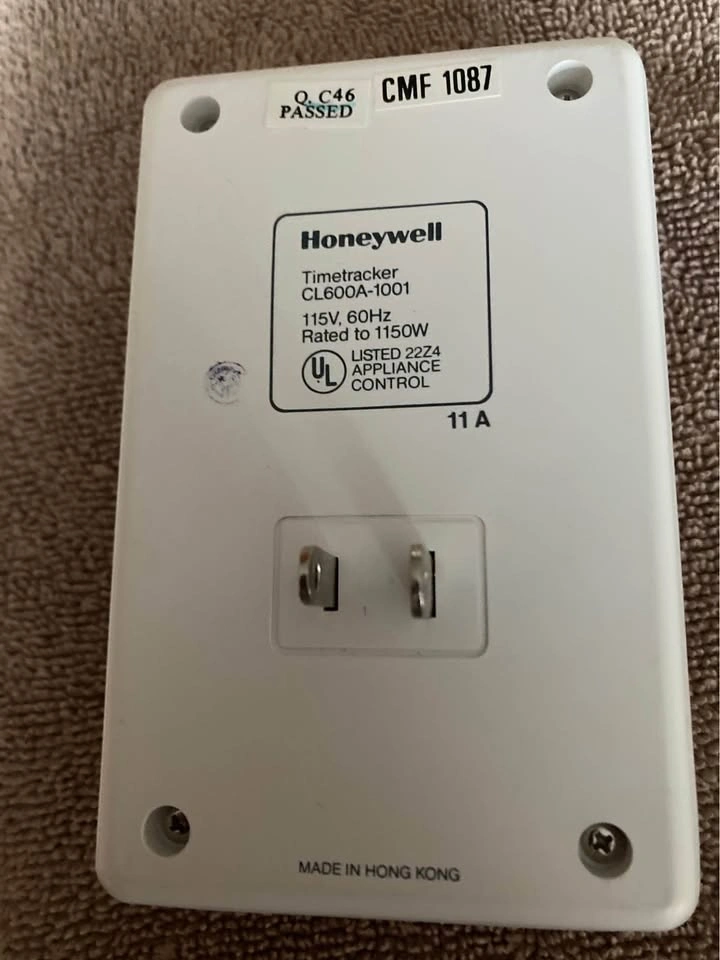 Honeywell Timetracker Digital Plug-In Timer (CL600A-1001) - photo 2