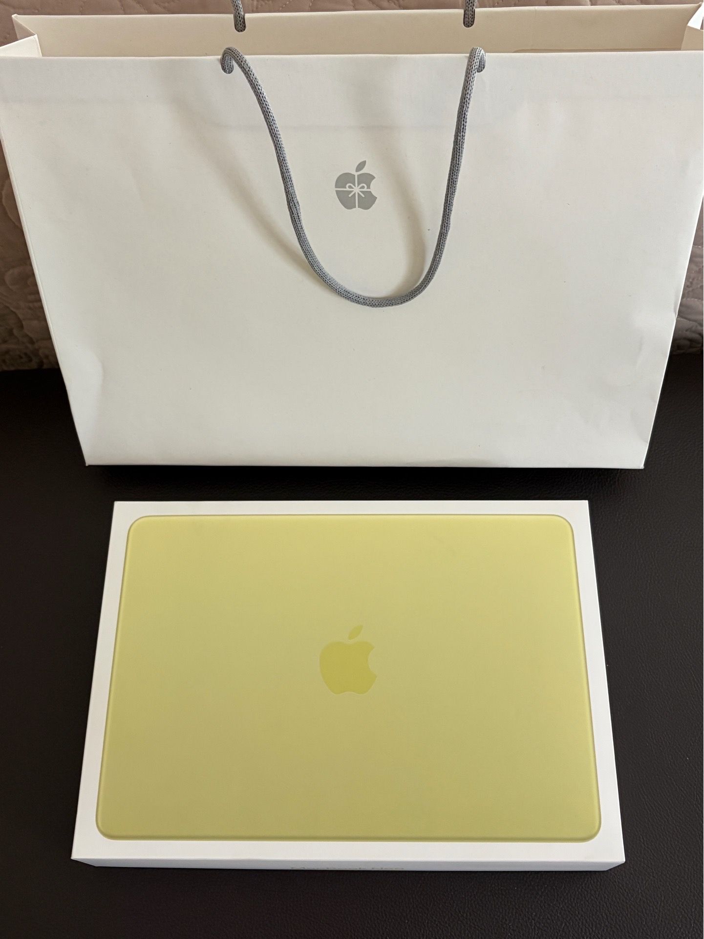 MacBook Neo - Citrus