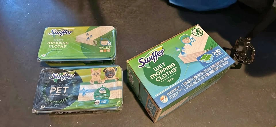 Swiffer Wet Mopping Cloths (80 mops cloths)! Bundle