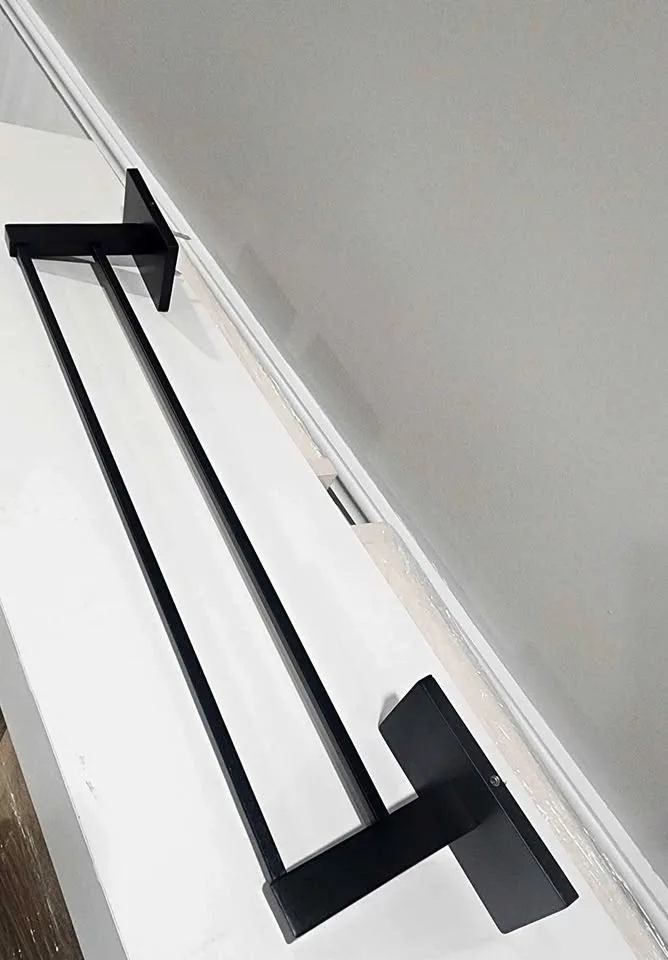 Bathroom Towel Bar thumbnail