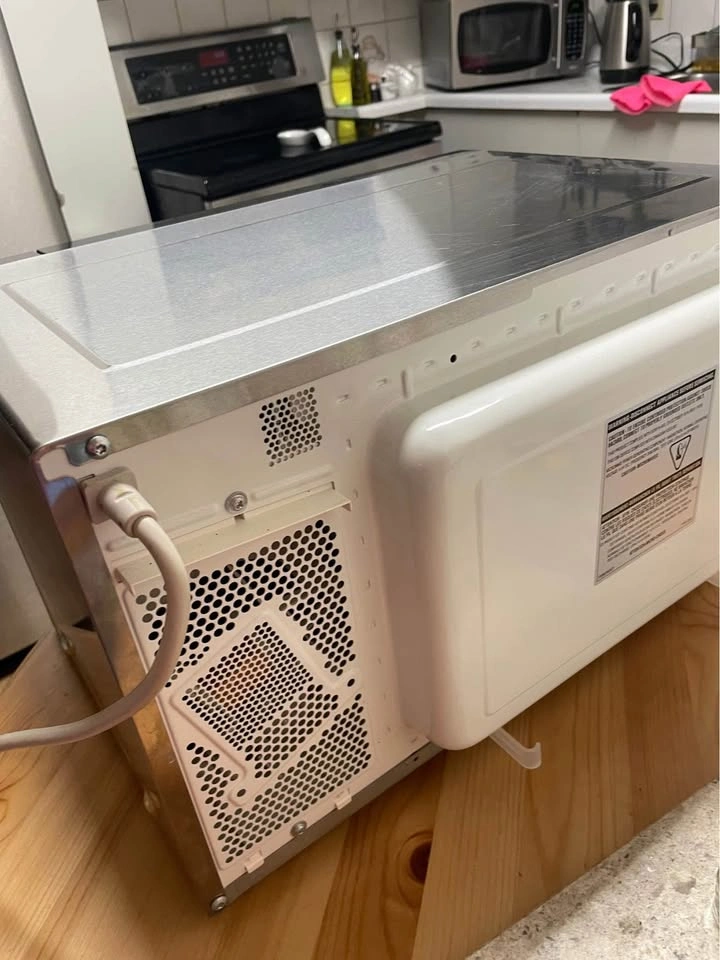 Panasonic Microwave - photo 2