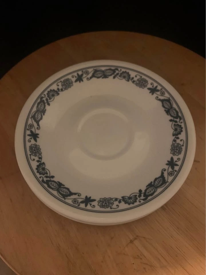 Vintage Corelle Old Town Blue Onion Teacups With Saucers Set - photo 2