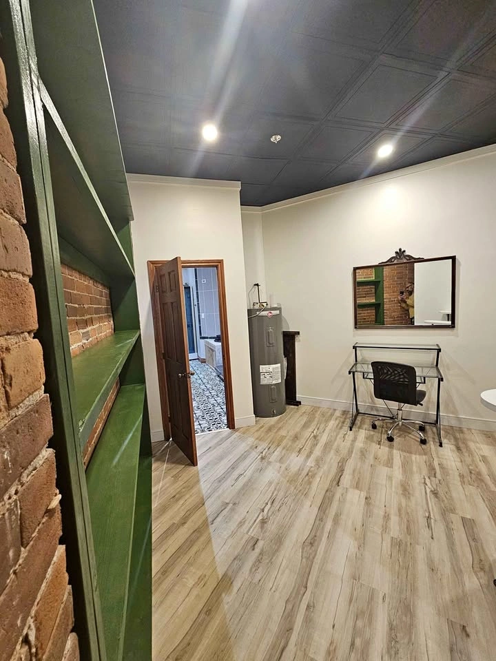 2 bedroom Riverview flat