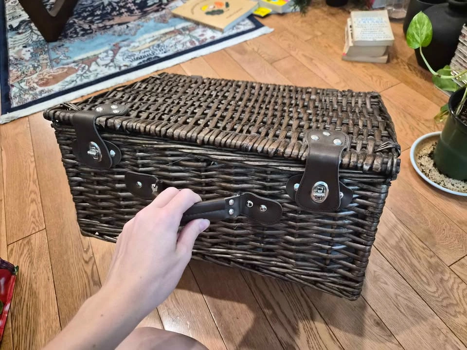 Brand New Picnic Basket - photo 2