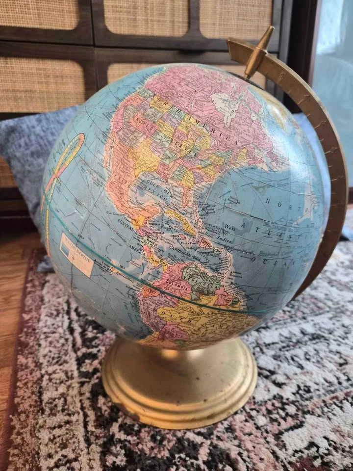 1970s Globe - photo 2