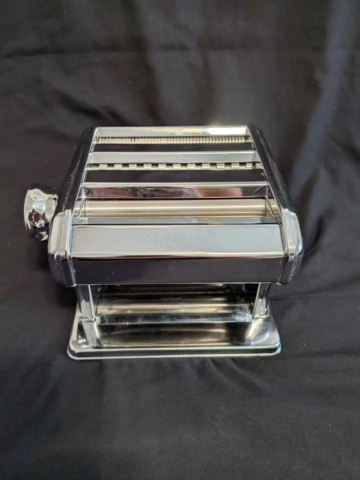 Vintage OMC Pasta Maker image indicator(7)