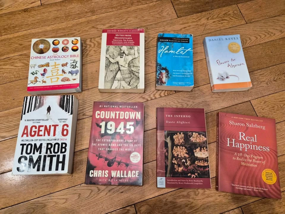 Books $2 - photo 2