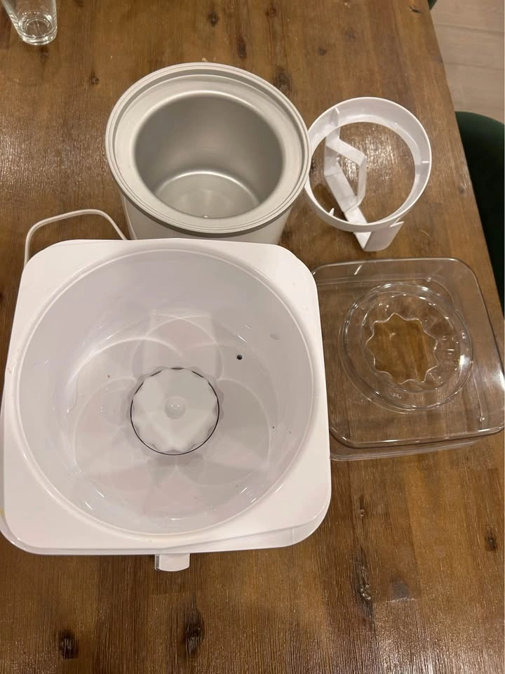 Cuisinart Ice Cream Maker - Pick up Taunton & Garden - photo 2