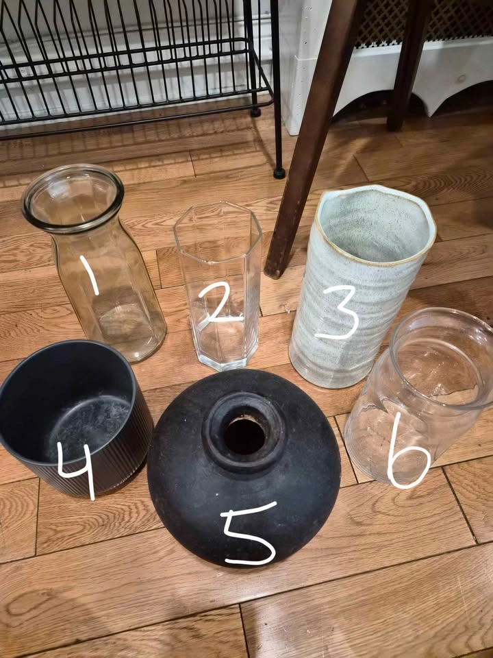 Vases and Planter $3 each!! - photo 2