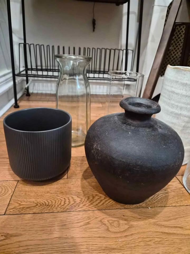 Vases and Planter $3 each!! - photo 5