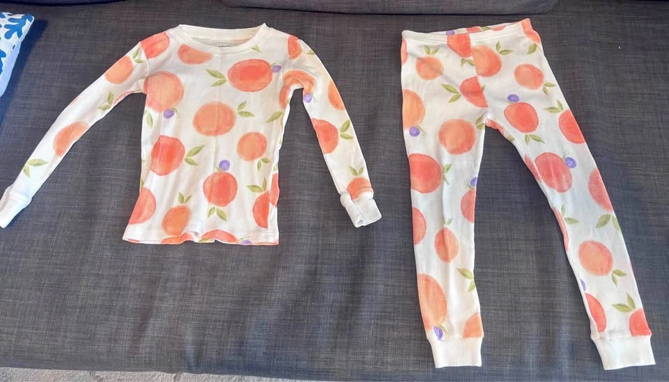 Carter’s Matching Set Size 4T -$10