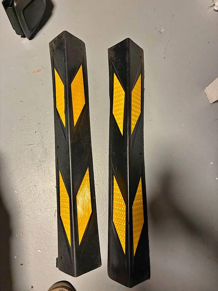 Rubber Wall Corner Guards with Reflective Tape