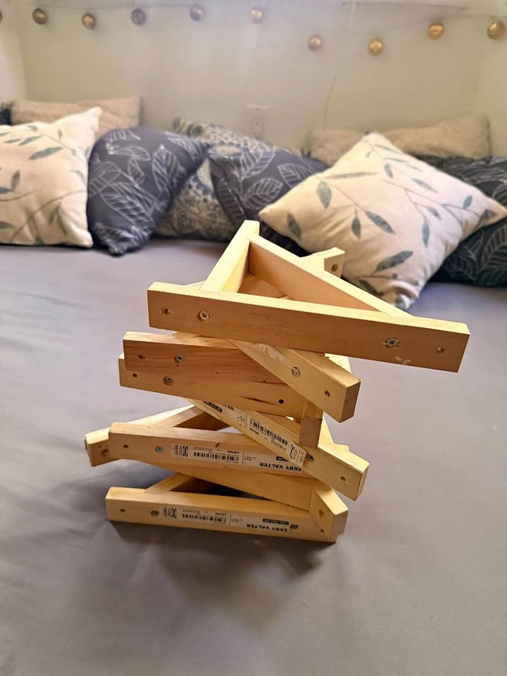 Shelf brackets