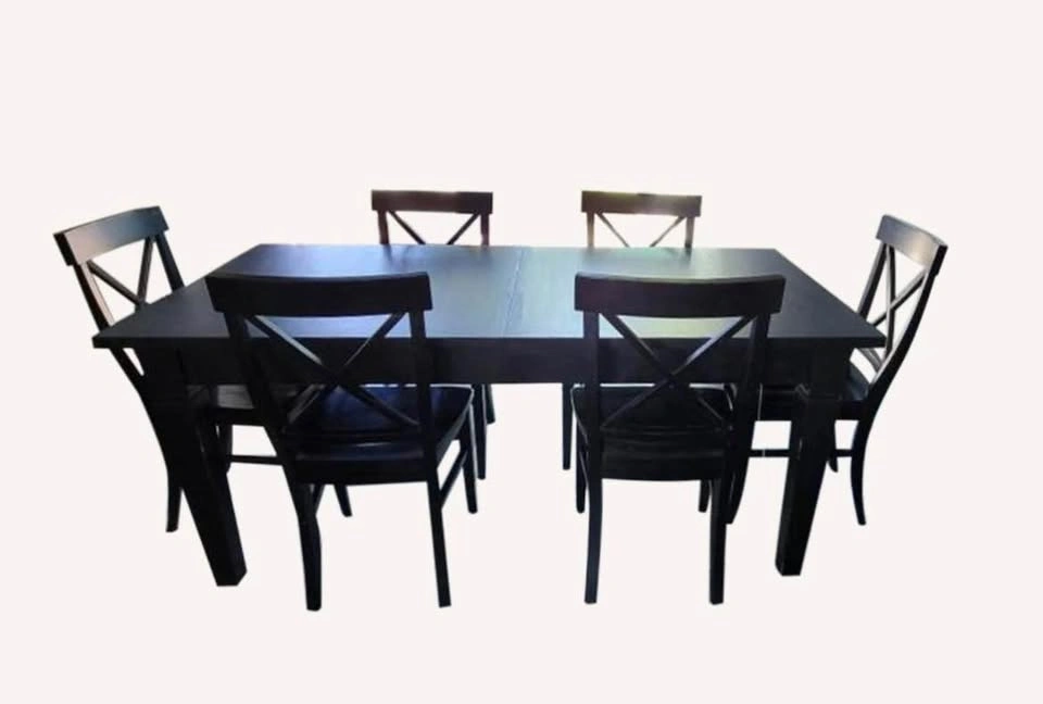 Pottery Barn Extending Dining Table w/2 leaves - photo 2
