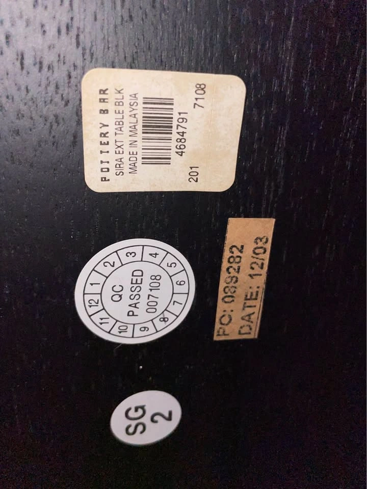 Pottery Barn Extending Dining Table w/2 leaves - photo 3