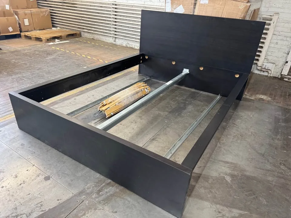 Queen wooden bed frame image indicator(3)