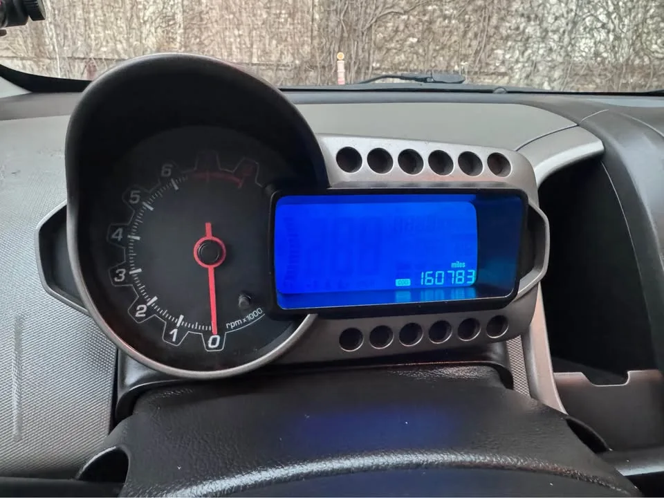 2014 Chevrolet Sonic · LT Hatchback 4D image indicator(5)