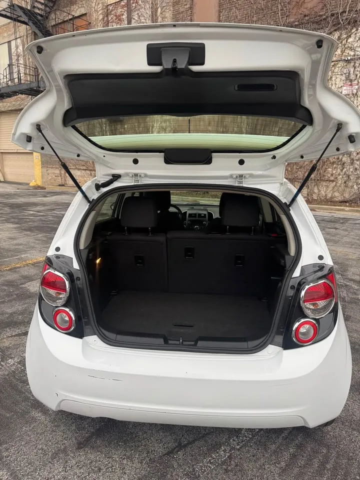 2014 Chevrolet Sonic · LT Hatchback 4D image indicator(9)