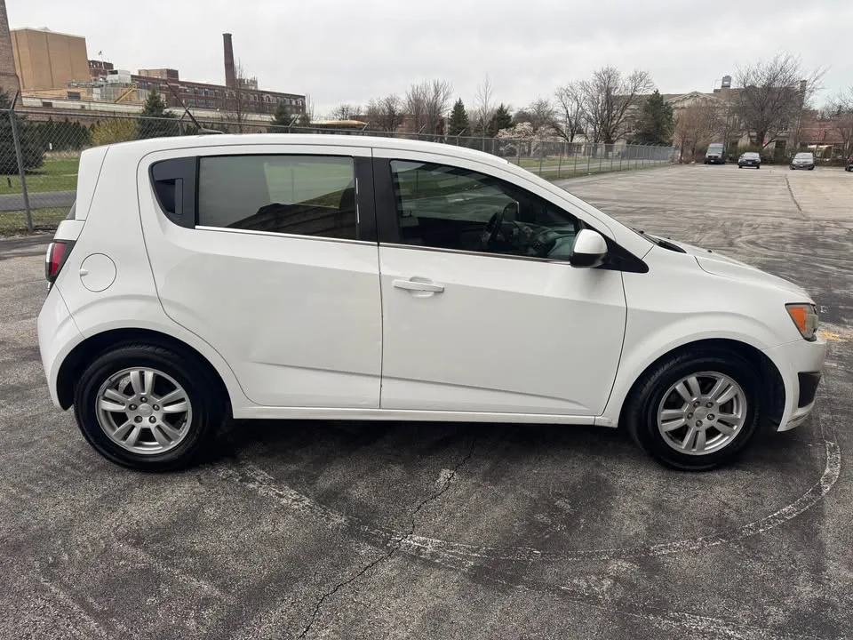 2014 Chevrolet Sonic · LT Hatchback 4D image indicator(10)