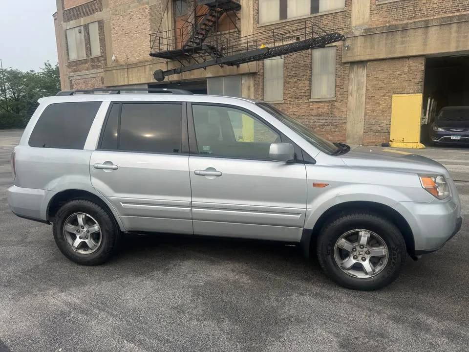 2007 Honda Pilot · EX Sport Utility 4D image indicator(2)