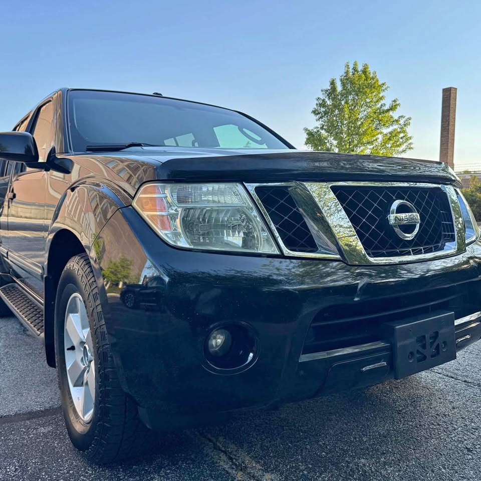 2008 Nissan Pathfinder SE Off-Road Sport Utility 4D