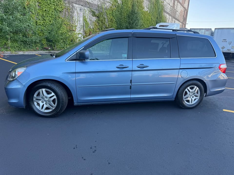 2007 Honda Odyssey Touring Minivan 4D - photo 5