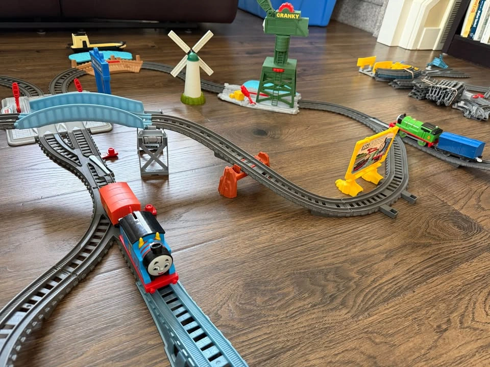 Thomas & Friends TrackMaster Motorized Train Bundle - photo 5