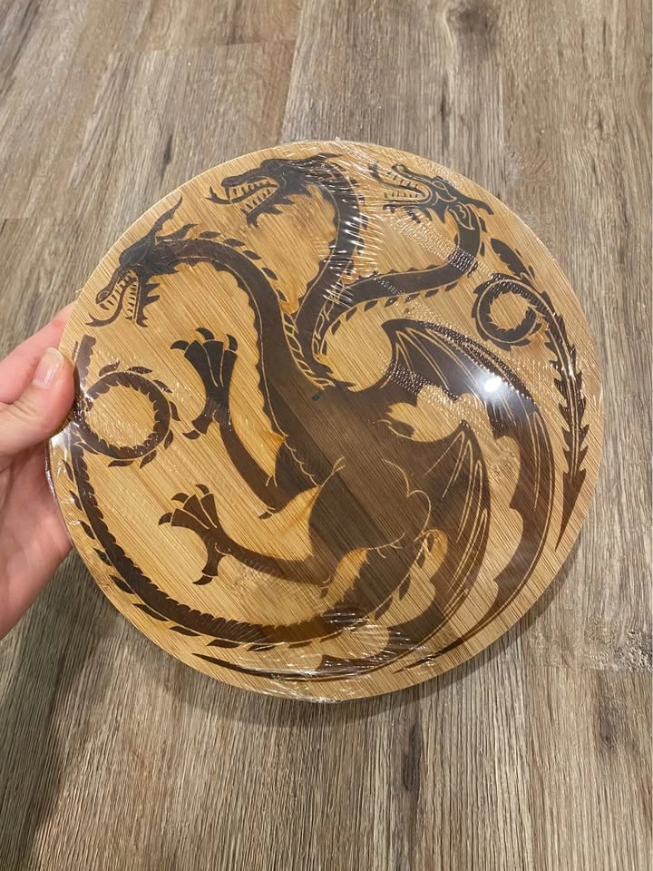 Game of Thrones Targaryen Bamboo Cutting Board - photo 2