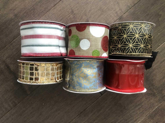 6x Wired Ribbon Bow Red White Green Gold BNWT