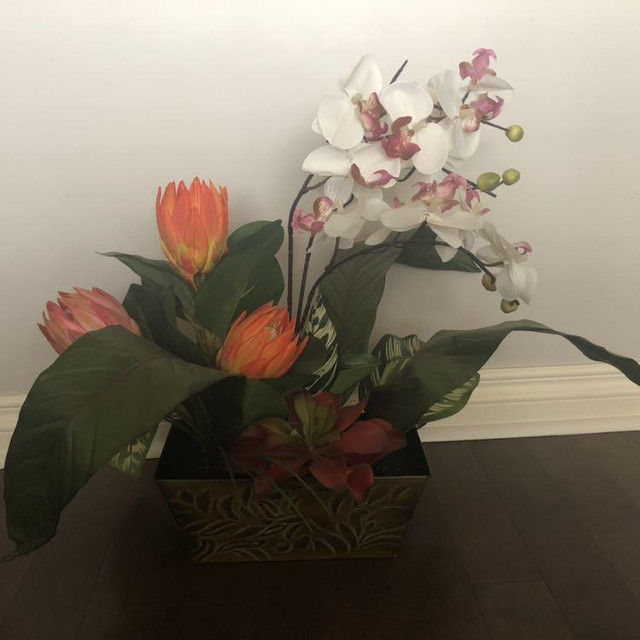 Permanent Flower Arrangement Orchids *new*