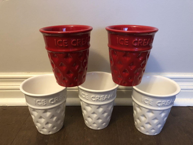 5 Ice Cream Cups Dessert Canada Day White Red BNWT