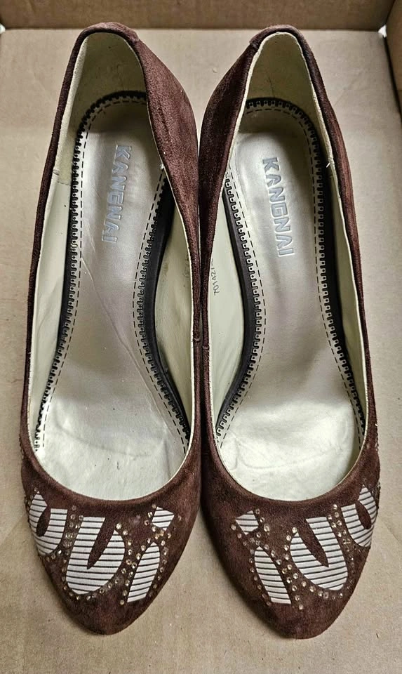 KANGNAI Brown Suede Rhinestone Heels - Size 39 (Fits US 7 - 7.5)