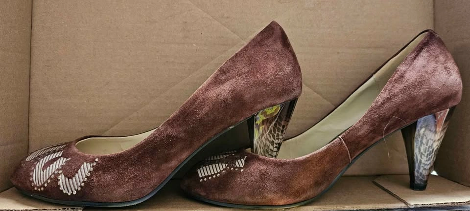 KANGNAI Brown Suede Rhinestone Heels - Size 39 (Fits US 7 - 7.5) - photo 3