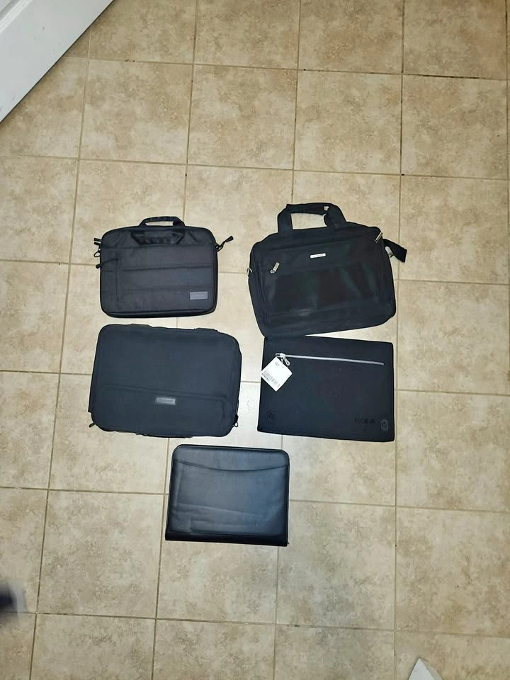 Laptop cases and binders